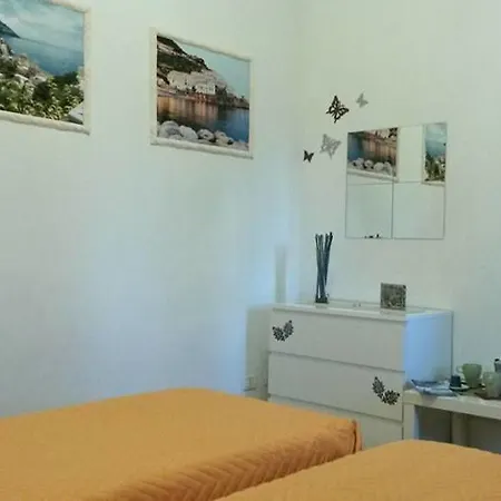 Parthenope Bed & Breakfast 2*