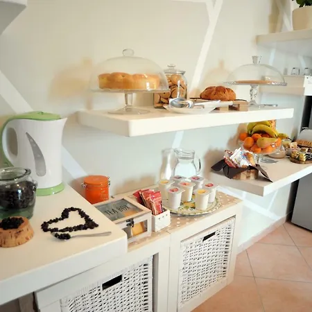 Parthenope Nocleg ze śniadaniem